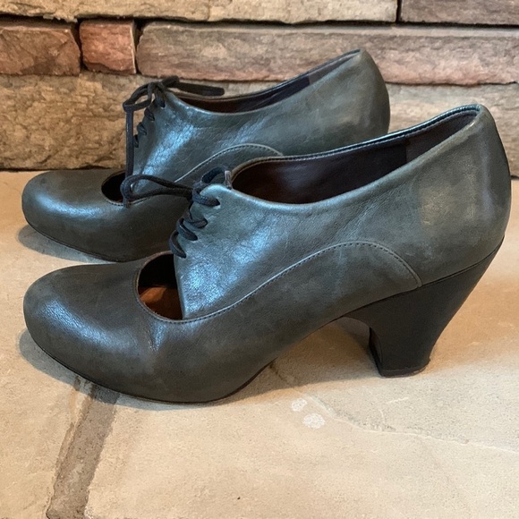 Coclico sz 36.5 mary jane style dark green leather heels - Picture 1 of 8